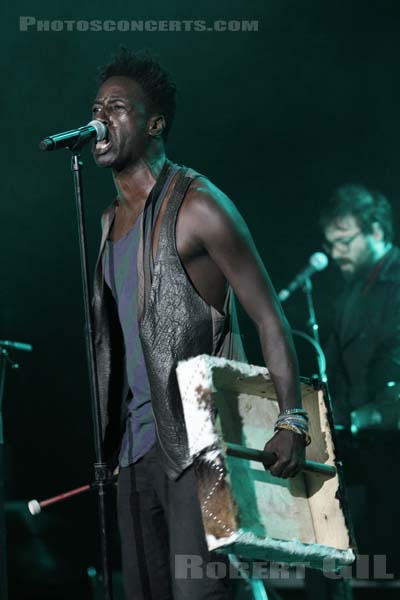 SAUL WILLIAMS - 2011-11-03 - PARIS - La Cigale - 